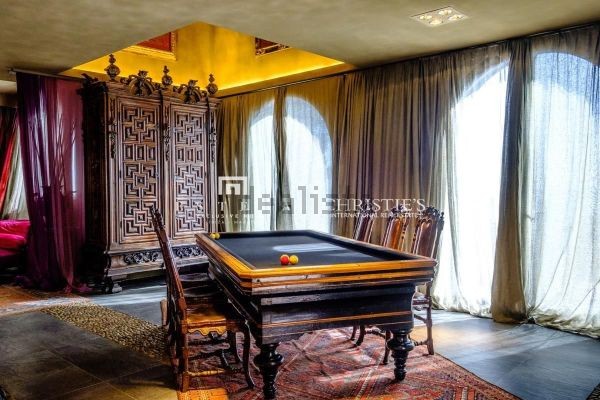 Cuenta con seis habitaciones