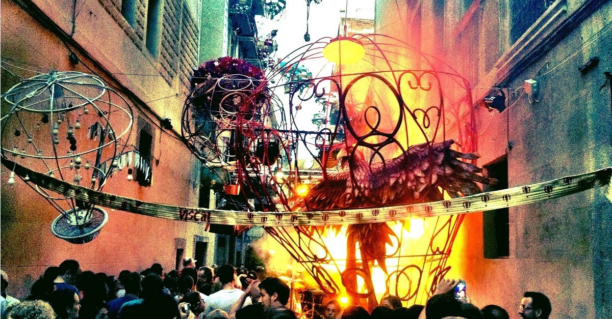 Tämä festivaali on yksi barcelonalaisen naapuruston tärkeimmistä juhlista / Flickr