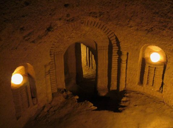 Este hombre se pasó más de dos décadas construyendo un templo debajo de su casa