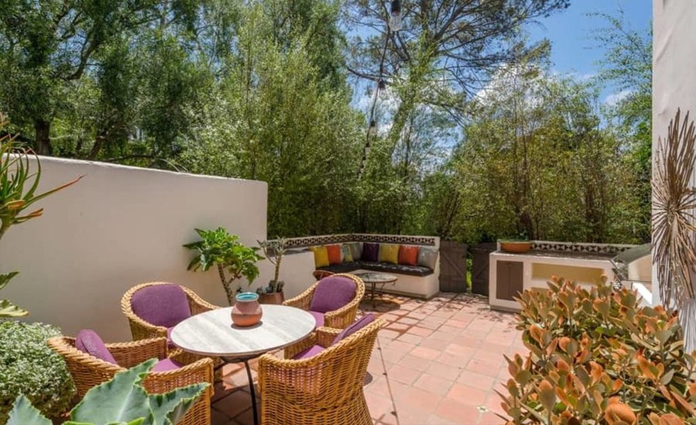 La vivienda cuenta con 370 m2 construidos,