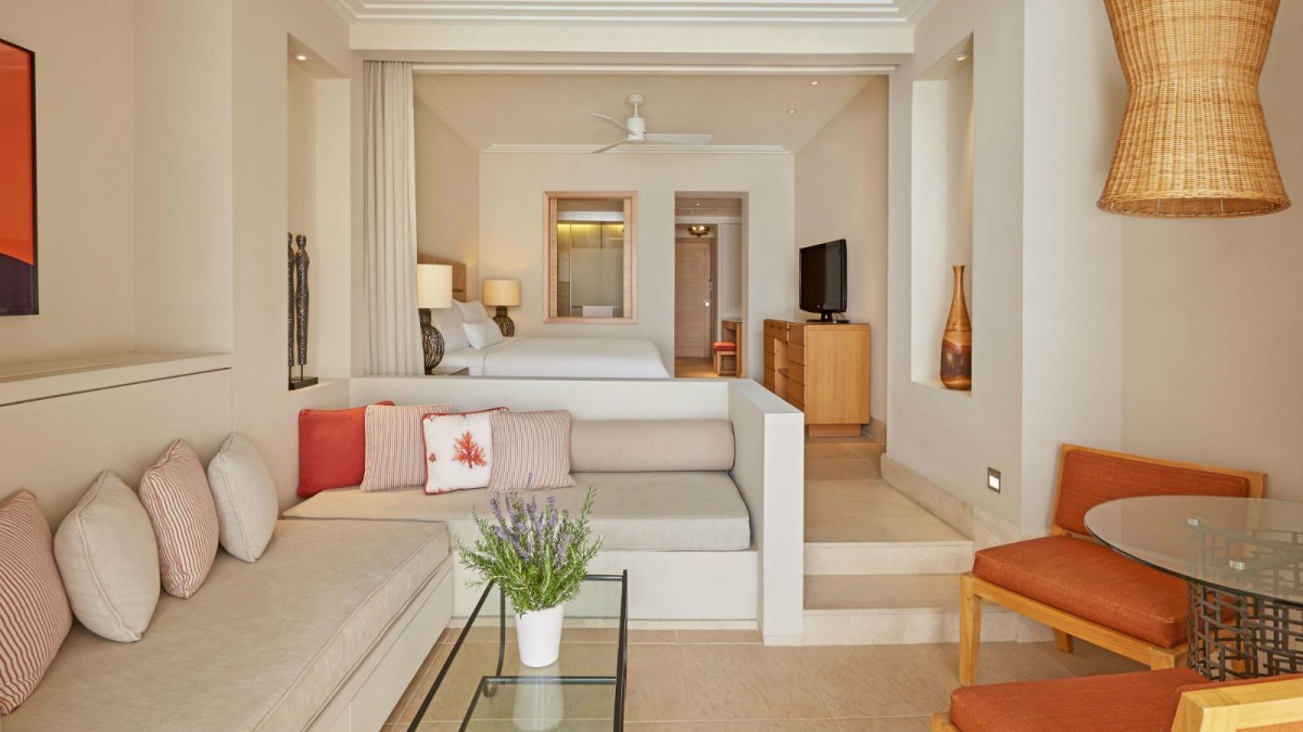 CR7 viaja con toda su familia y guardaespaldas