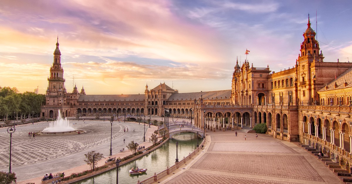 The Plaza de España i Sevilla The Plaza de España i Sevilla