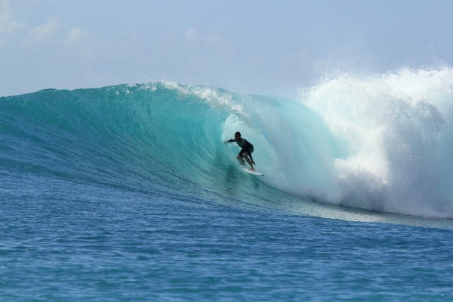 Surf nas Ilhas Canárias / pixabay.com/es/users/andyperdana69-6286540/
