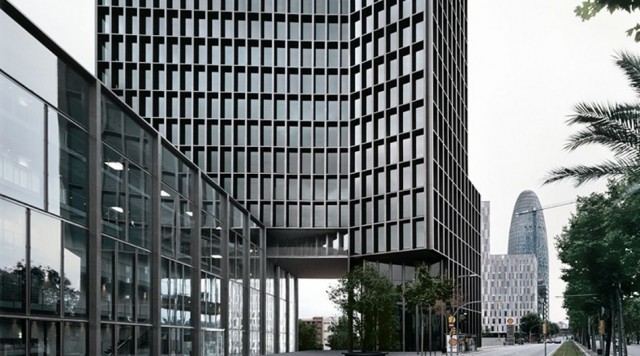 El grup Hines compra l'edifici Imagina per 90 milions d'euros / GRCEstudio