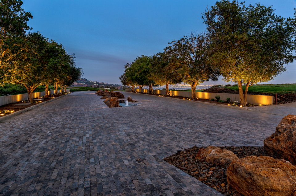 the-mountain-1billion-06