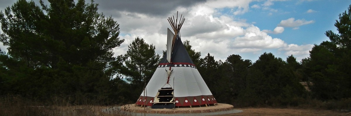 Imita la vida de los indígenas norteamericanos