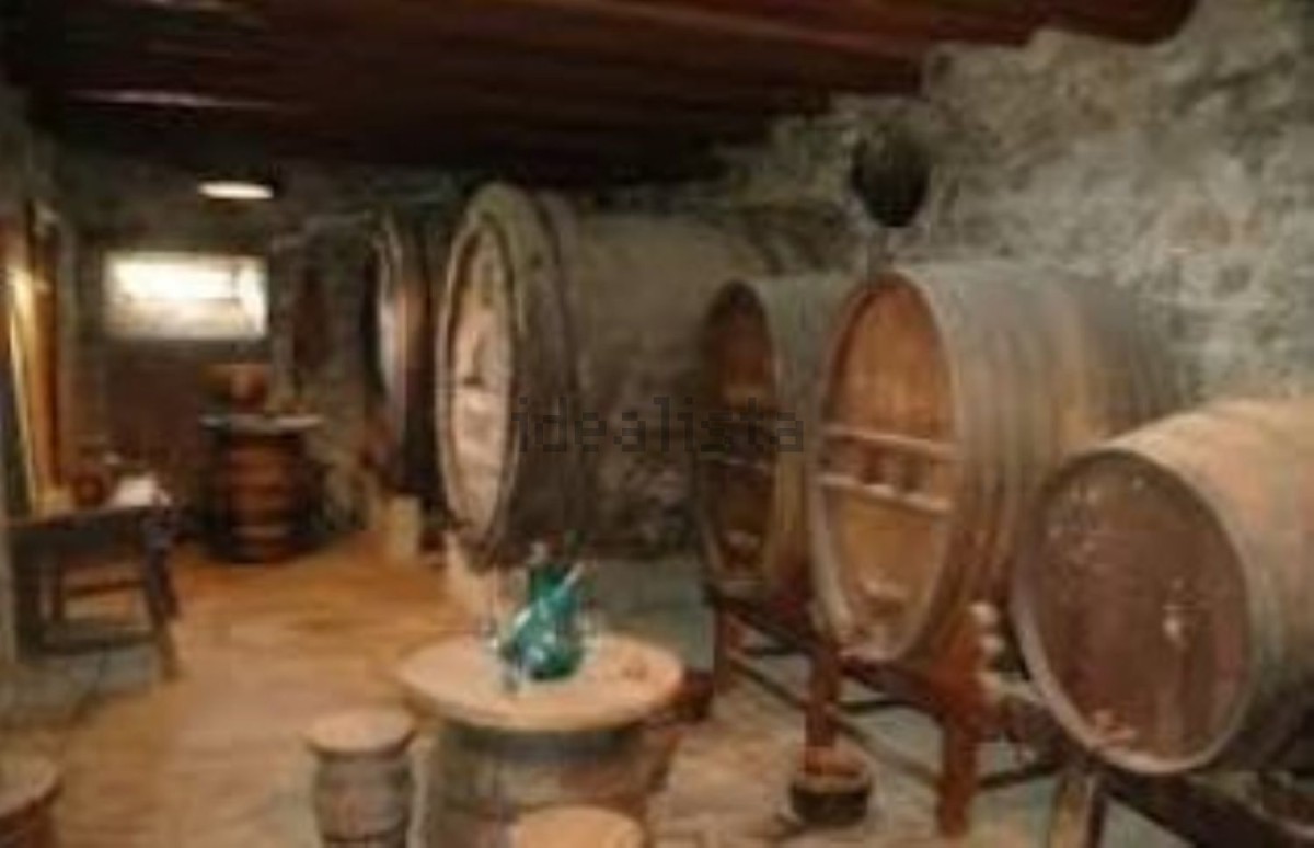 Se vende un castillo amurallado del siglo X en Barcelona por 2,5 millones