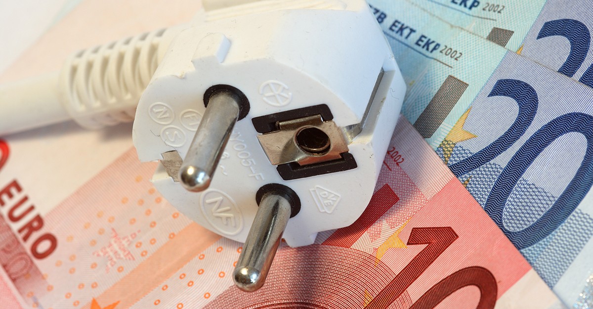 Ojo con ahorrar mucho en luz, Hacienda puede dejarte sin la deducción por compra de vivienda