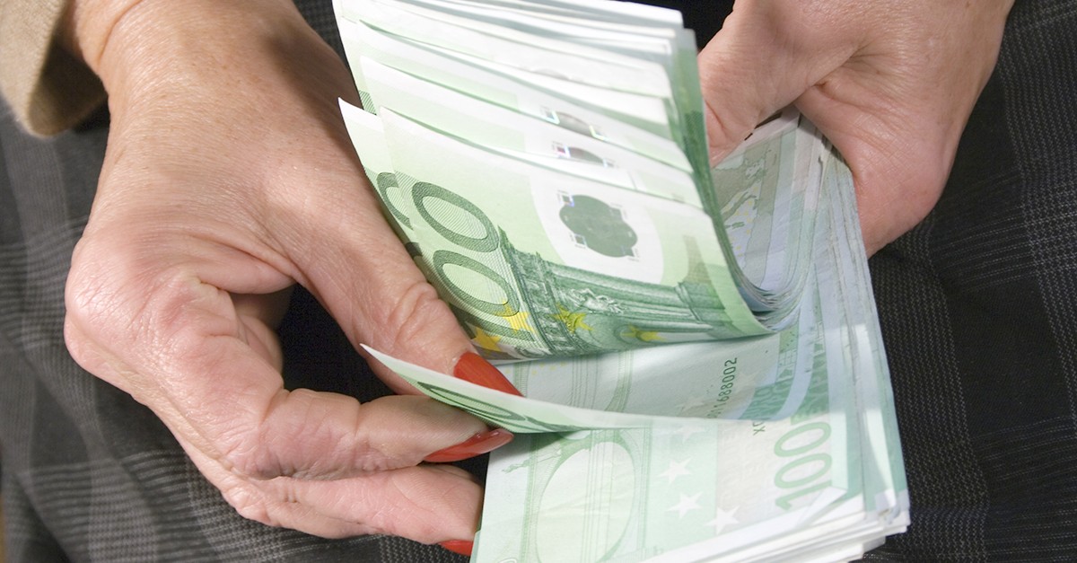 A Catalunya hi ha 22.000 persones que guanyen més de 150.000 euros l’any / Gtres