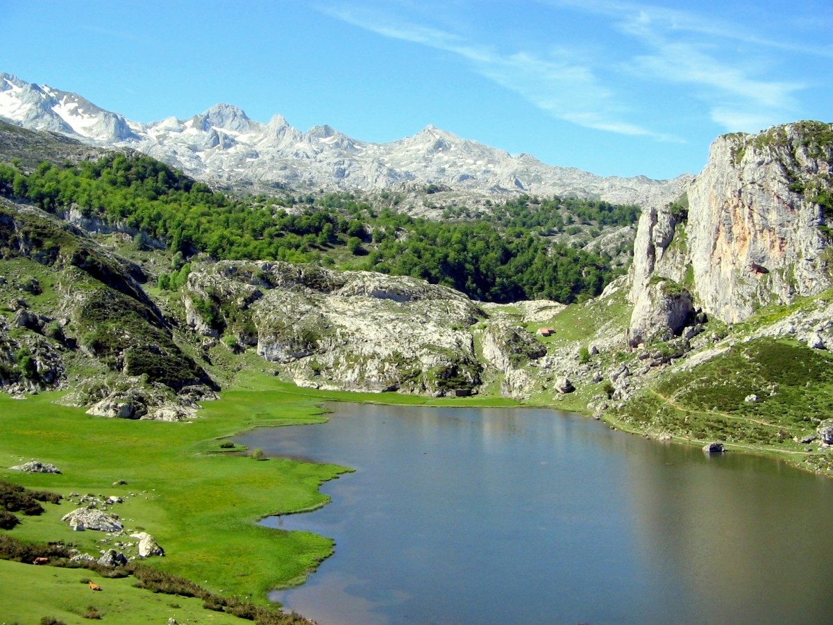 2. Lagos de Covadonga Lagos de Covadonga