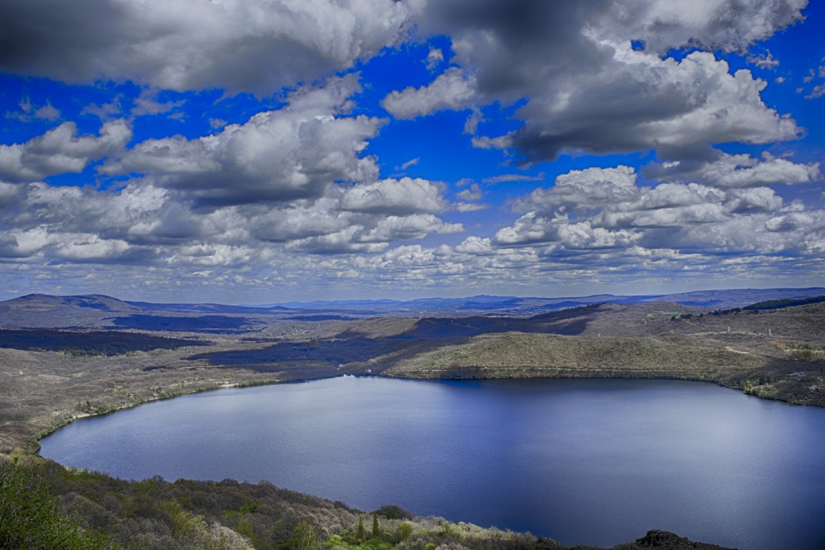 1. Lago de Sanabria Lago de Sanabria
