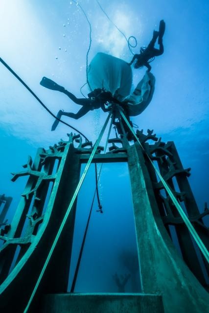 jason_decaires_taylor_sculpture-06354_jason-decaires-taylor_sculpture