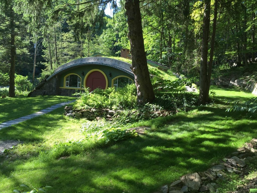 Este fanático de Tolkien lleva seis años construyendo la casa hobbit perfecta