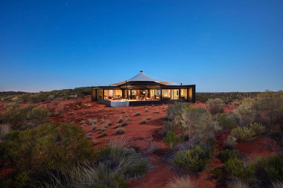 Una acogedora tienda de campaña de lujo para sentir el desierto de Australia