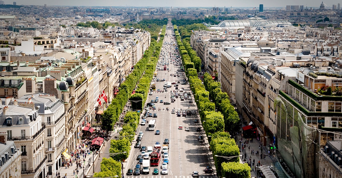Campos Elíseos (París) - 13.992 euros/m2 al año 04-champs-elysees-wiki