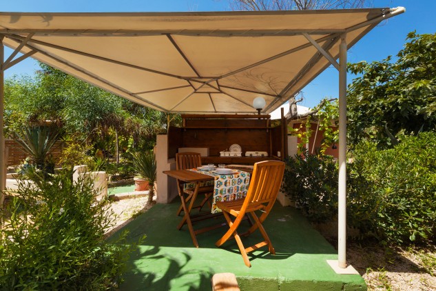 Tenda de campanya de luxe a Torre Sabea / Andrea Coppola