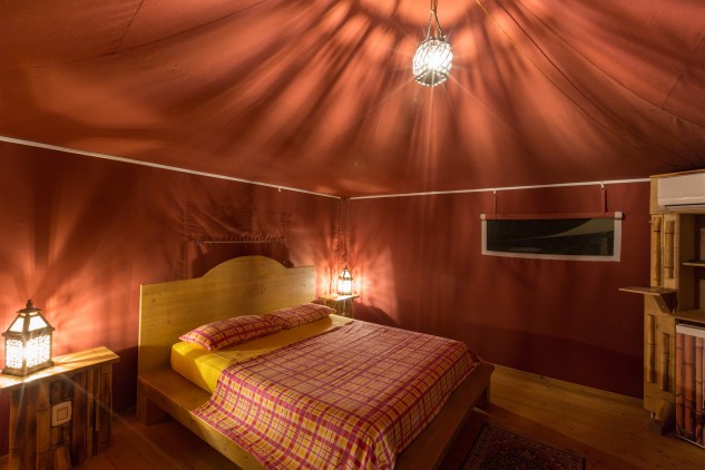 Una de les habitacions de l'allotjament / Andrea Coppola