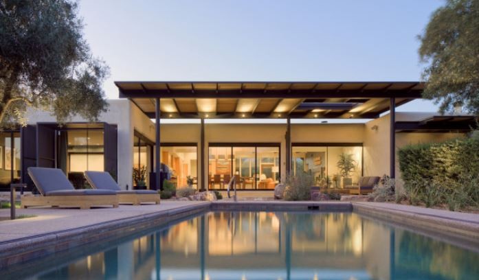 Una villa de ensueño que utiliza materiales naturales como la madera