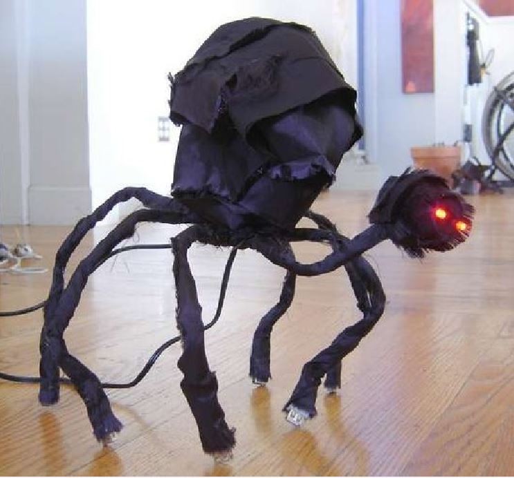 USBs con forma de araña o alarmas bomba: 20 objetos con diseños muy raros