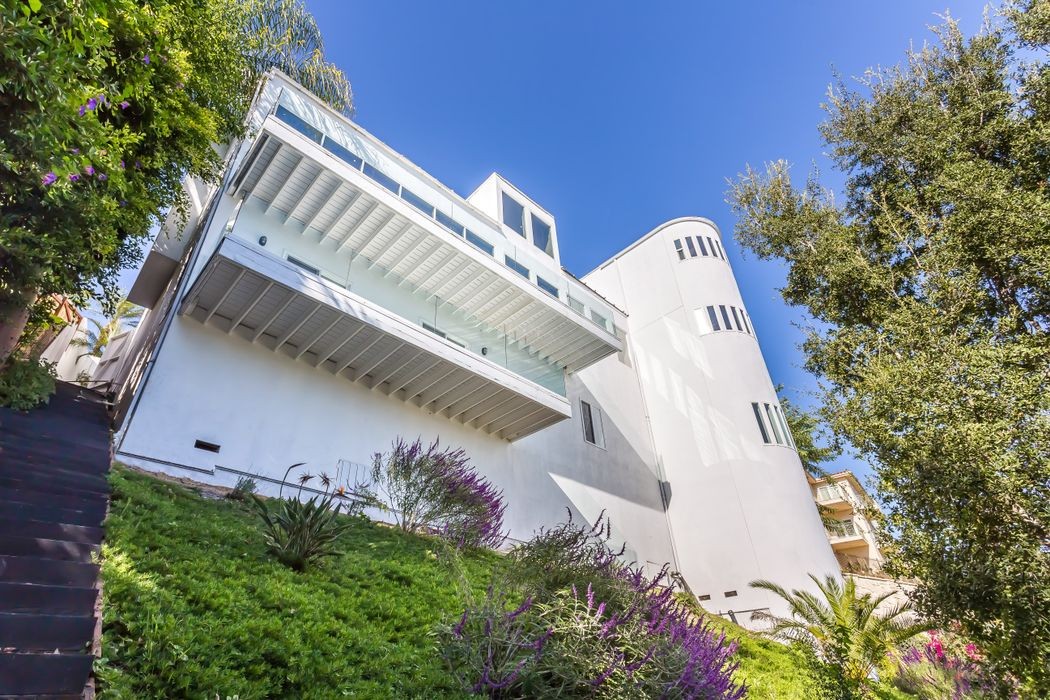 Vistas, piscina, spa y cine: disfruta como un niño en esta mansión de superlujo