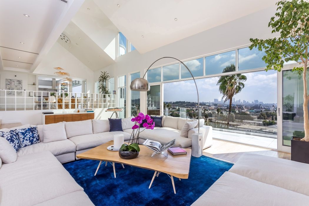 0f26ee9c-741c-cb78-0cb6-878907217b50_1050x700