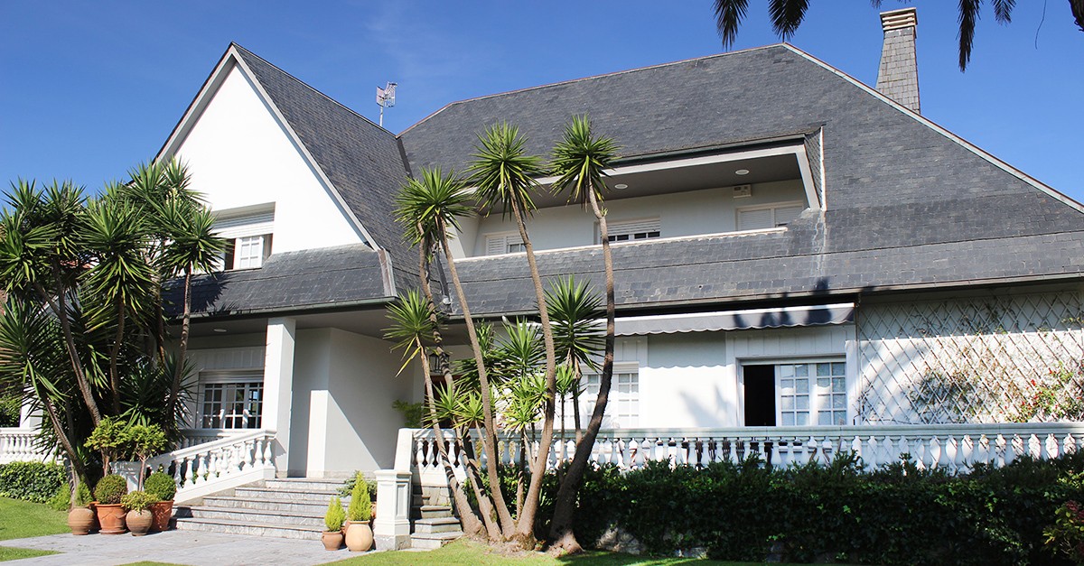 Chalet en primera línea de playa en Ribadesella (Asturias) Las 10 casas de lujo más visitadas en 2018 (y aún a la venta)