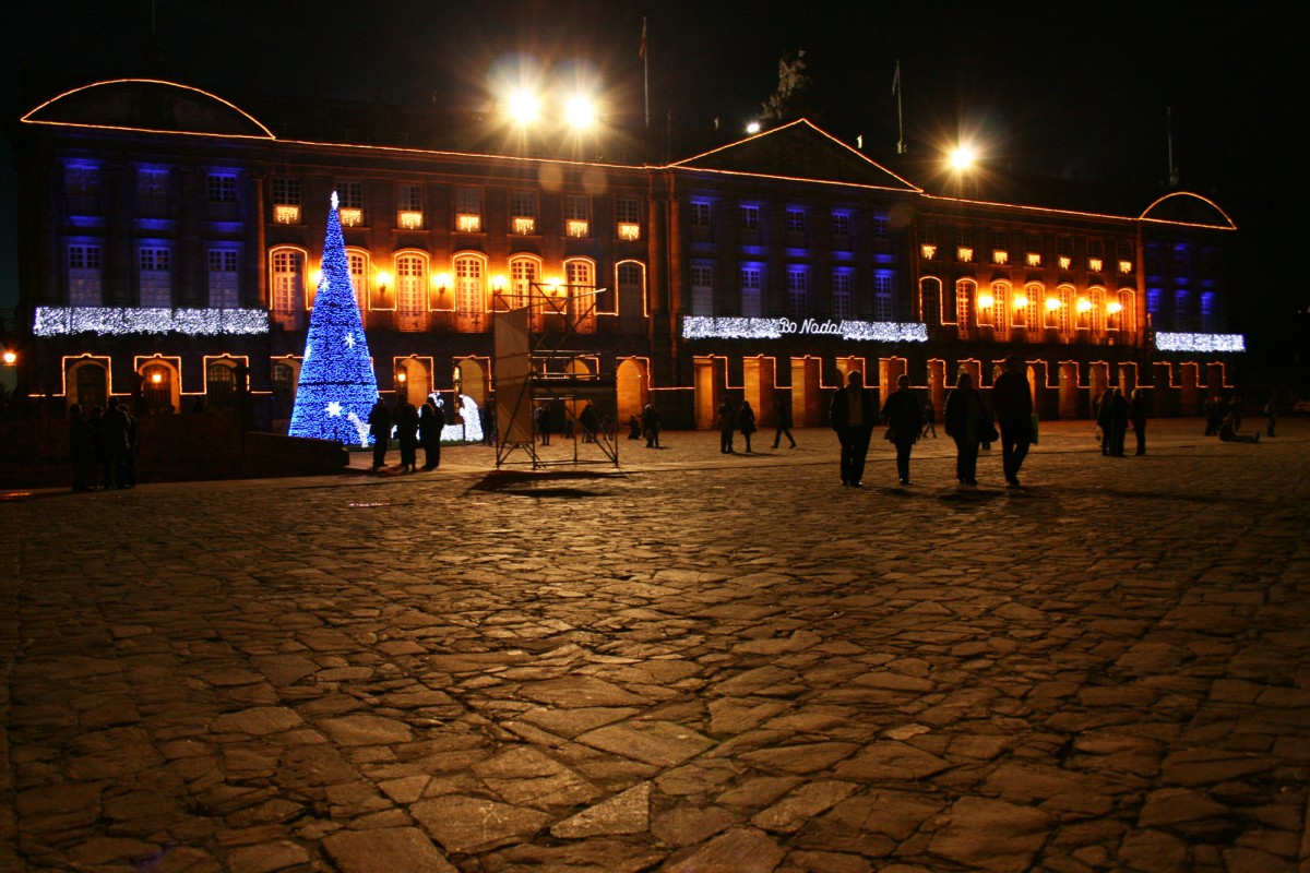 3. Plaza del Obradoiro en Santiago de Compostela Plaza del Obradoiro en Santiago de Compostela