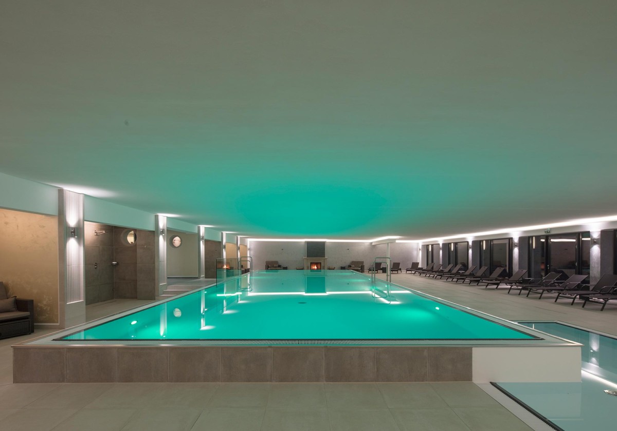 indoor-pool