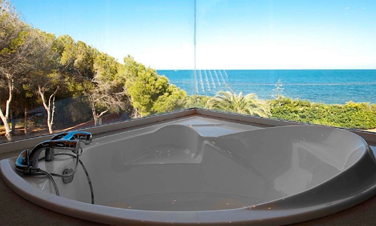 Whirlpool mit Meerblick