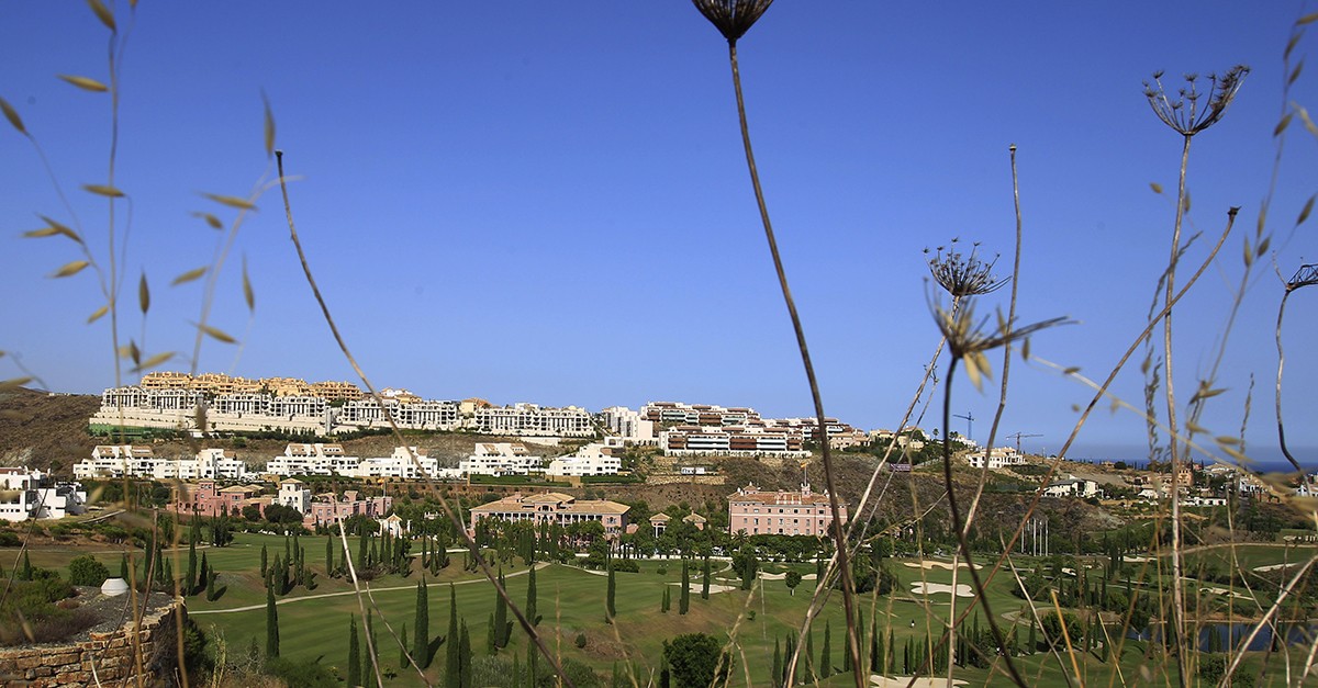 These real estate complexes in Marbella are equipped with luxury villas and golf courses / Gtres