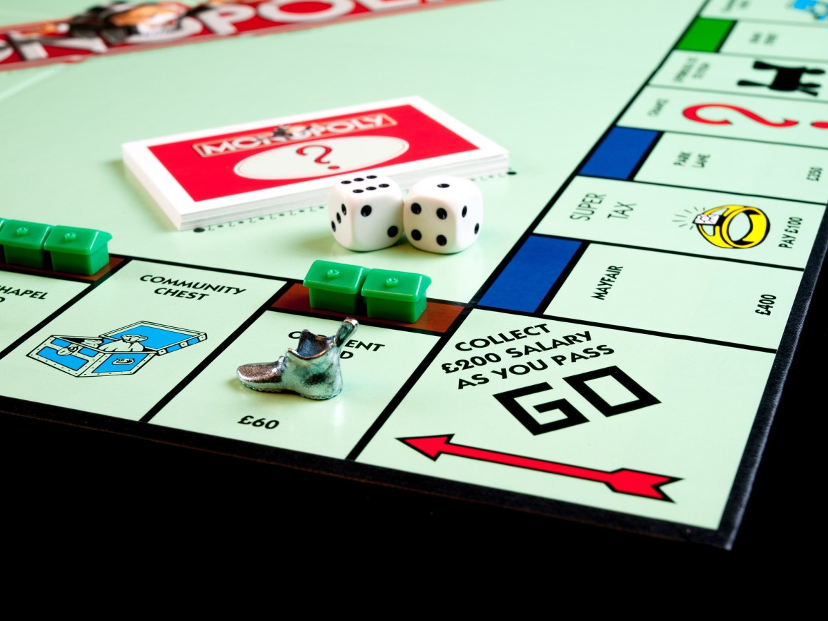 Jugar al Monopoly o cómo aprender a dominar el mercado inmobiliario de forma divertida