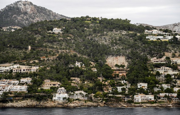 Villa Jasmín is located on the Urbanización Las Brisas private estate / Gtres