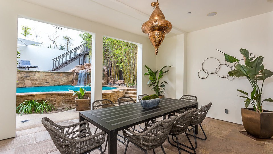 medium_10940-terryview-drive-high-resolution-16