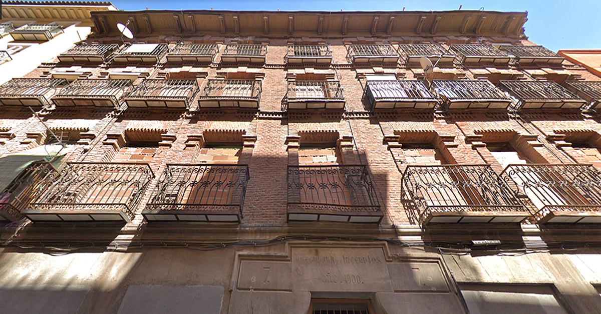 El Ayuntamiento de Madrid comienza la expropiación de un bloque de viviendas en Lavapiés
