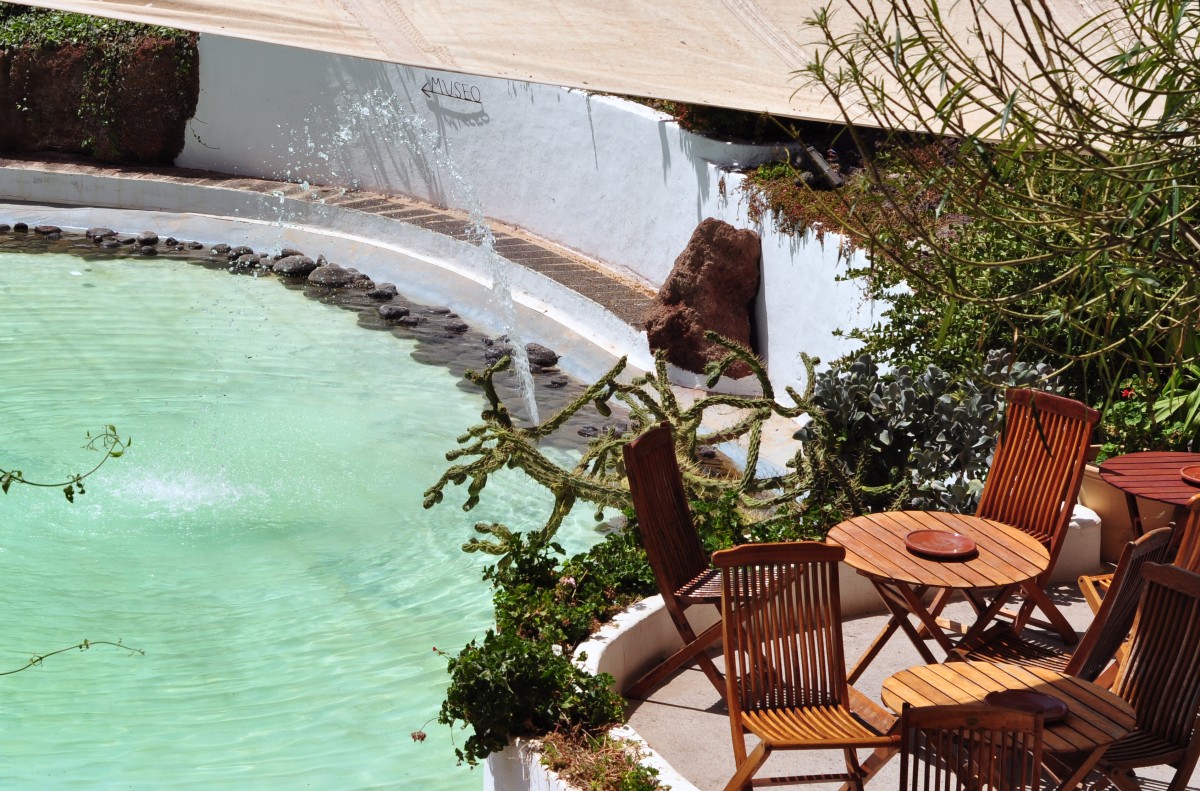 6990599614_366866473c_o