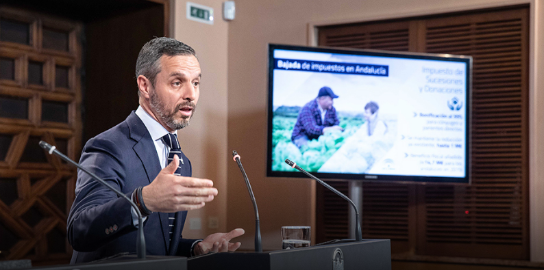 Andalucía bonifica al 99% el impuesto de sucesiones y reduce el ITP a familias numerosas