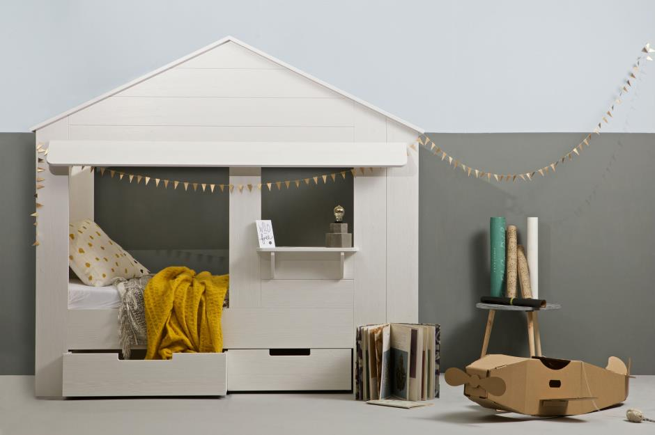 Tiene cajones de almacenaje