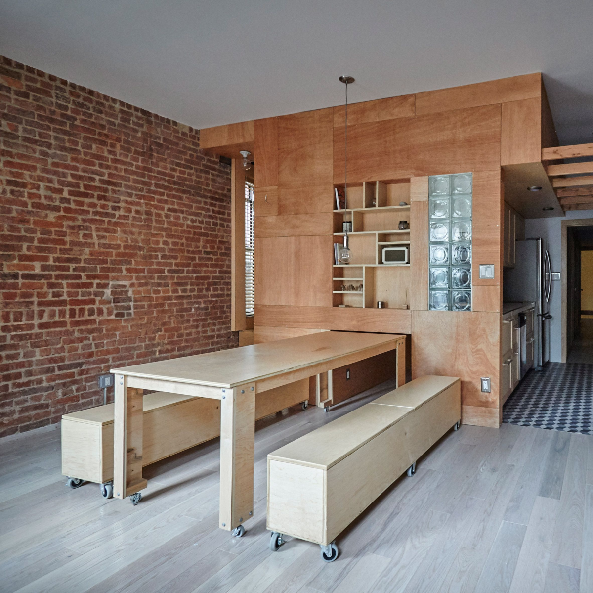Dale una vuelta a la decoración de tu casa con estos asombrosos muebles sobre ruedas