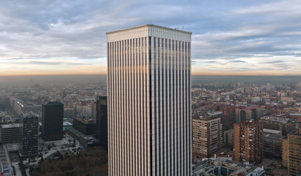 Amancio Ortega firma el alquiler de 1.700 m2 de Torre Picasso con la ‘coworking’ Impact Hub