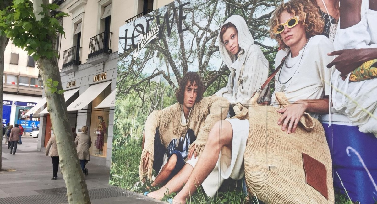 Loewe reabre su tienda de paseo de Gracia recuperando elementos