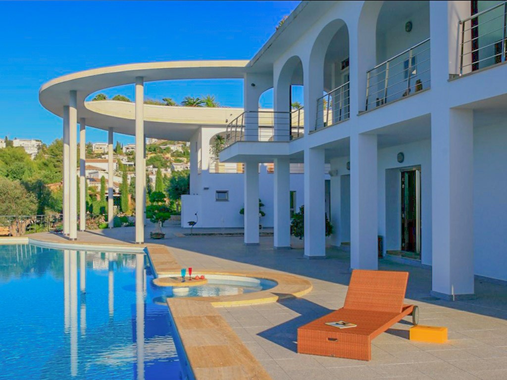 Puoi riconoscere questa casa da un certo successo hollywoodiano ...