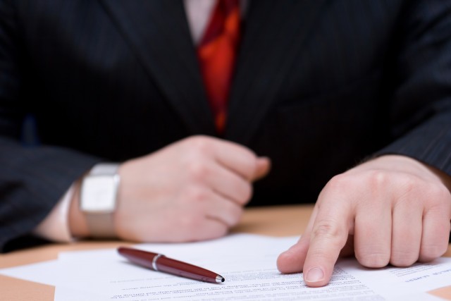 Locura por la nueva ley hipotecaria: prisas de última hora de bancos y notarios para evitar un freno en las operaciones