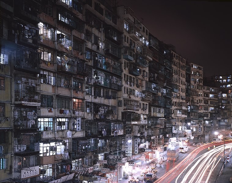 Así era la ciudad amurallada de Kowloon, la colmena humana de Hong Kong a la que no llegaba la luz