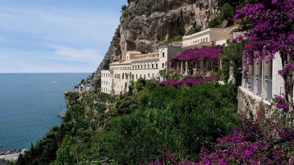 Un antiguo convento italiano reconvertido en un lujoso hotel con increíbles vistas al mar