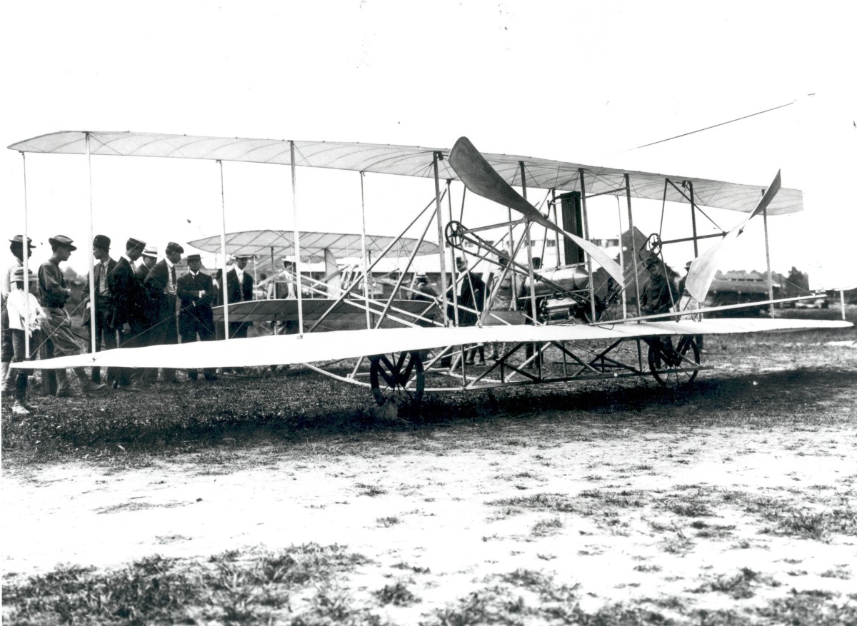 Neil Armstrong transportó a la Luna algunos fragmentos del “Flyer”, el histórico avión en el que los hermanos Wright