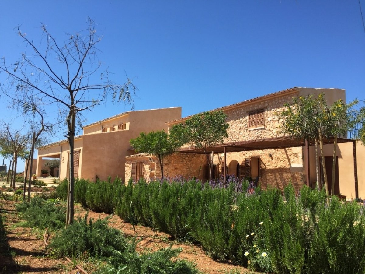 Cette maison de campagne à vendre en Espagne a été entièrement rénovée