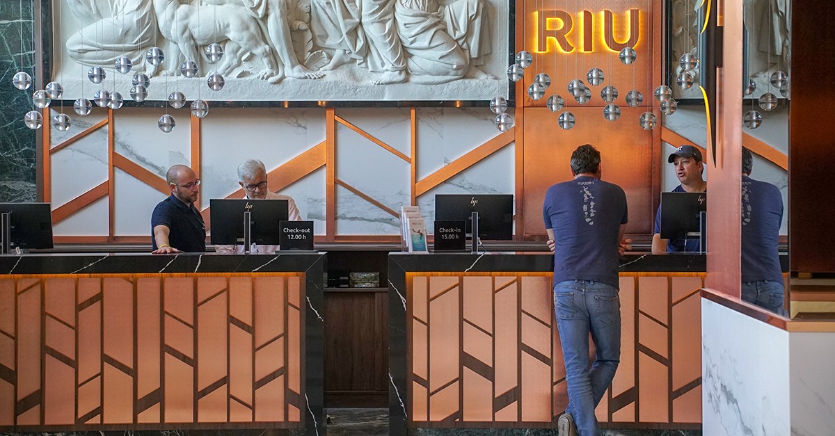 Riu Plaza España recepción