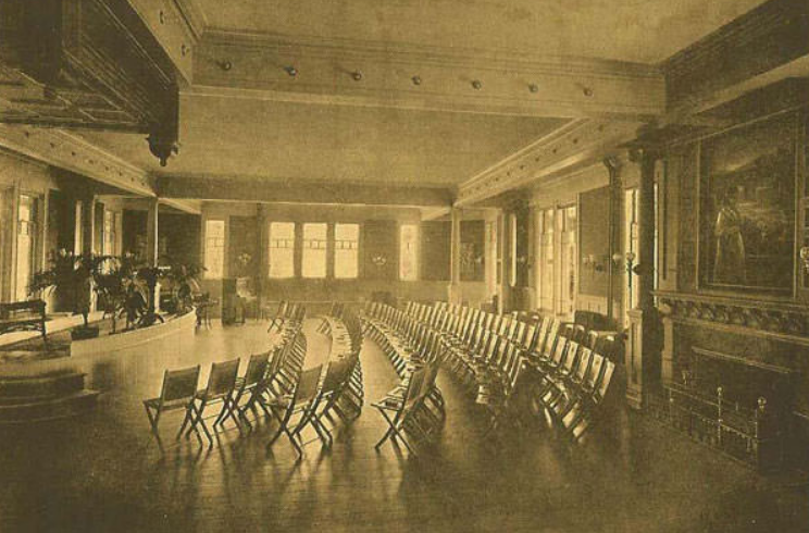 Se inauguró en 1890 en Irvington