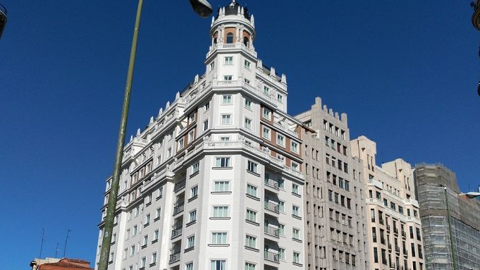 Cerberus acuerda la compra del 93% de la socimi catalana Optimum 