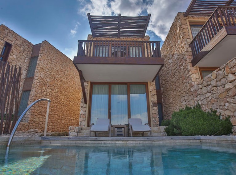 Esta piscina es privada